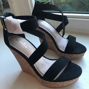 Charles by Charles David never worn black wedges